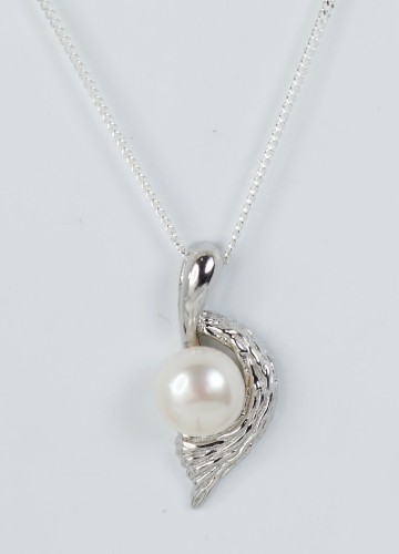 Sterling Silver Freshwater Pearl Angel Wing Pendant and Chain